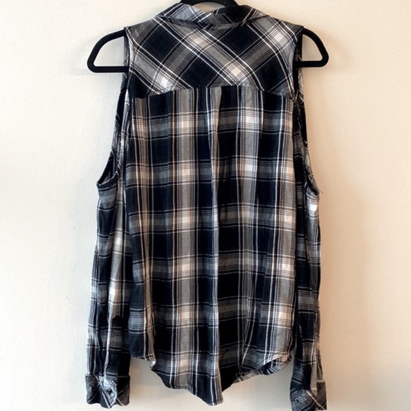 Sanctuary Delaney Cold Shoulder Plaid Flannel - Picture 10 of 11